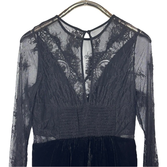 FREE PEOPLE MARLIE BLACK SHEER LACE LONG SLEEVE WHIMSIGOTH VELVET MINI DRESS - Picture 8 of 15